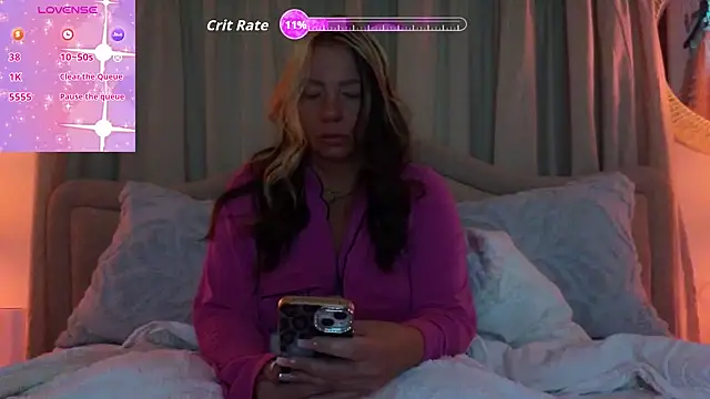 Snapshot of STIFFLERSMOMM chatting on 03-15-26, 12:12 STIFFLERSMOMM online show from 03-15-26, 12:12