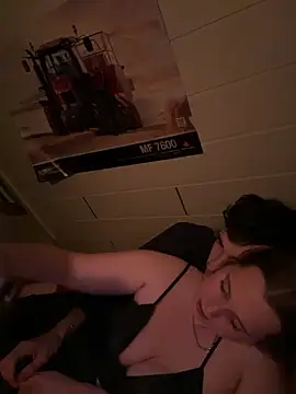 YoungNele18 online show from 09-23-25, 07:43