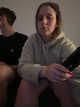 YoungNele18 online show from 09-21-25, 07:08