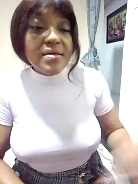 Snapshot of SONDRADAYAN chatting on 09-29-25, 12:17 SONDRADAYAN online show from 09-29-25, 12:17