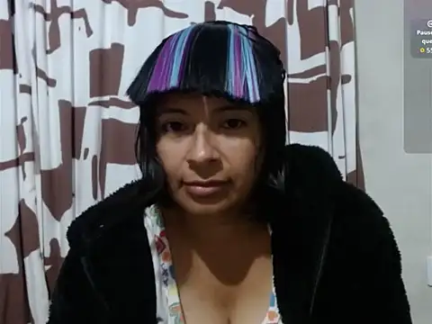 Snapshot of Acelinrose chatting on 05-14-26, 11:35 Acelinrose online show from 05-14-26, 11:35