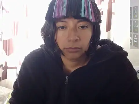 Snapshot of Acelinrose chatting on 04-18-26, 09:15 Acelinrose online show from 04-18-26, 09:15