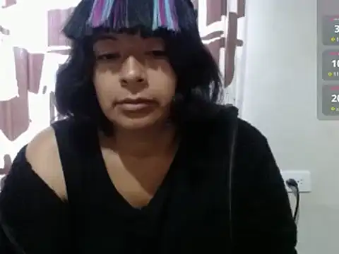 Snapshot of Acelinrose chatting on 05-11-26, 11:33 Acelinrose online show from 05-11-26, 11:33