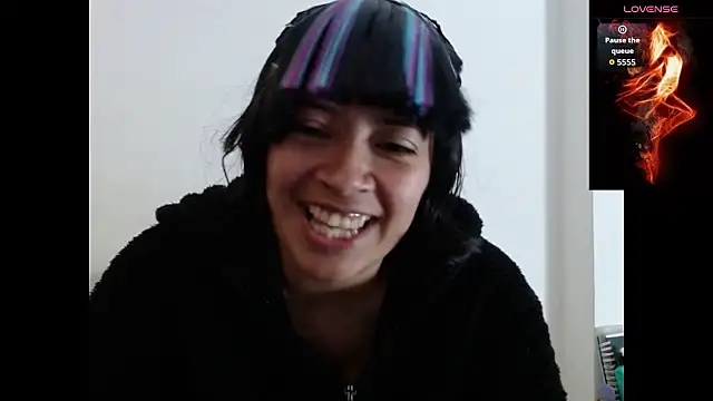 Acelinrose online show from 10-21-25, 09:47