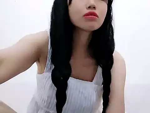 Loveyou202 online show from 05-13-26, 08:54