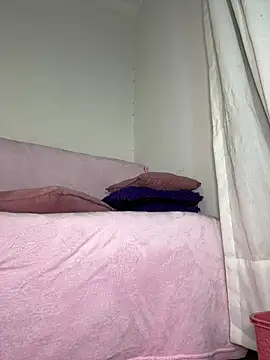 Snapshot of _amelie- chatting on 07-01-26, 11:27 amelie- online show from 07-01-26, 11:27