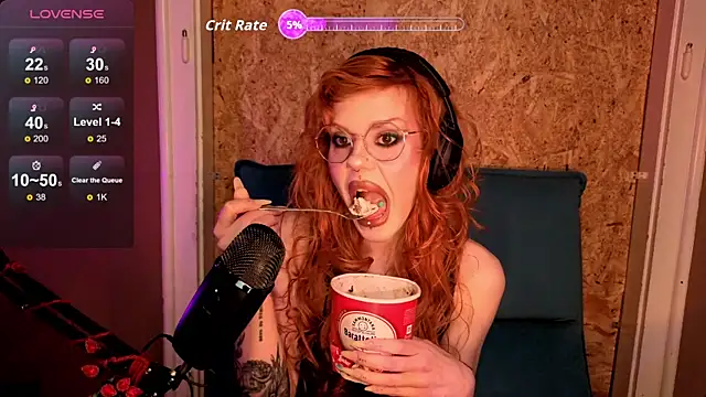 Snapshot of tacodeluxxxe chatting on 03-04-26, 02:08 tacodeluxxxe online show from 03-04-26, 02:08