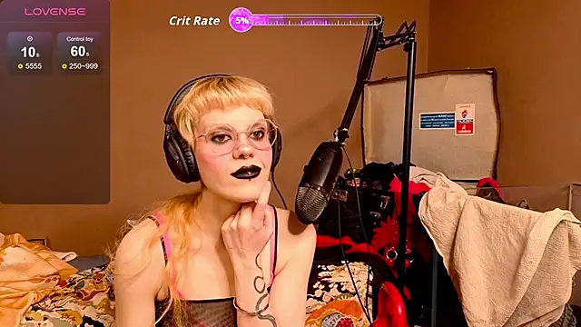 Snapshot of tacodeluxxxe chatting on 12-02-25, 05:47 tacodeluxxxe online show from 12-02-25, 05:47