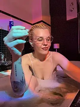 Snapshot of tacodeluxxxe chatting on 11-05-25, 04:21 tacodeluxxxe online show from 11-05-25, 04:21