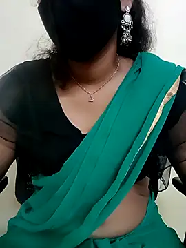 Snapshot of Anusree-Sexy chatting on 09-23-25, 05:36 Anusree-Sexy online show from 09-23-25, 05:36