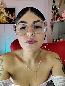 ValeNiitaLuv online show from 04-10-26, 06:20