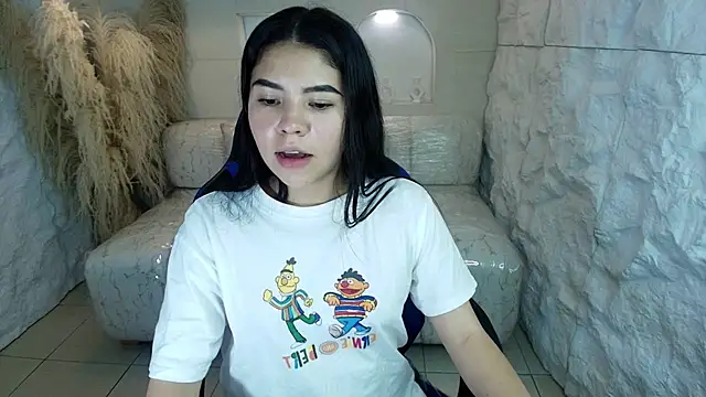 Snapshot of ambarina_r chatting on 09-26-25, 03:13 ambarina r online show from 09-26-25, 03:13