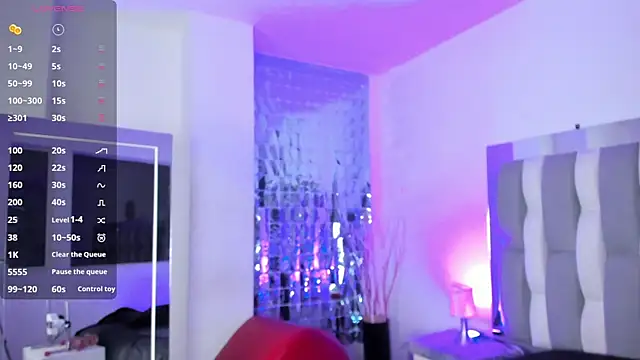 IsaDiiaz online show from 10-08-25, 05:20