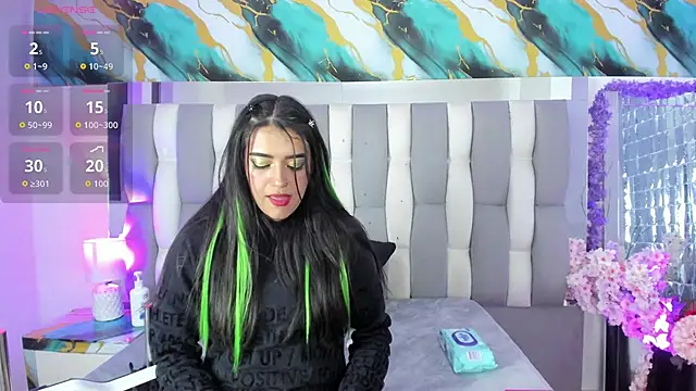 IsaDiiaz online show from 04-17-26, 07:11