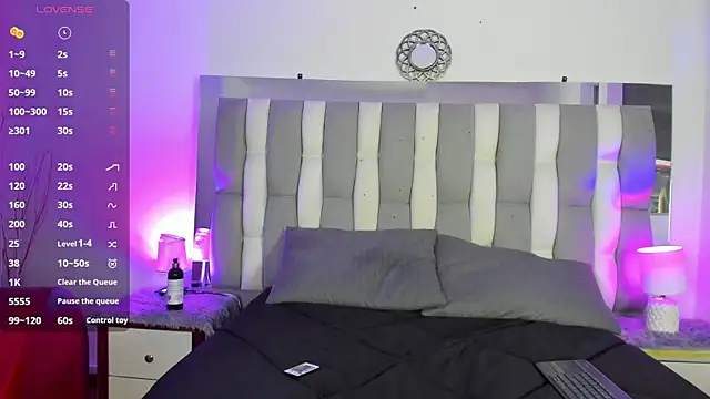 IsaDiiaz online show from 10-07-25, 04:02