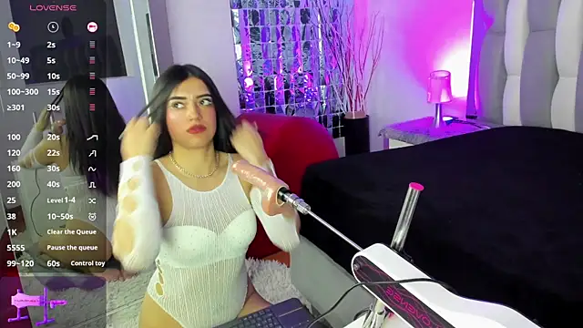 IsaDiiaz online show from 10-11-25, 04:24