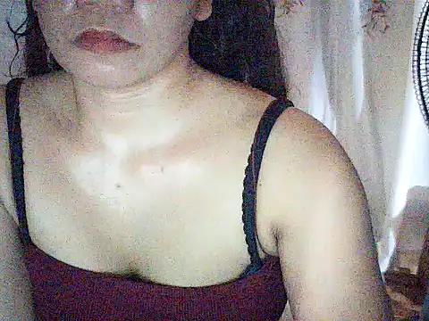 Snapshot of Hot_aya0516 chatting on 10-16-25, 06:32 Hot aya0516 online show from 10-16-25, 06:32