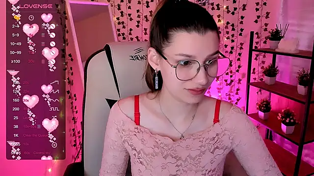 LinaBlossom  online show from 05-25-26, 02:11