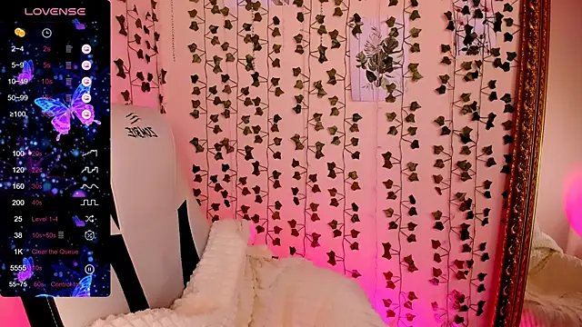 LinaBlossom  online show from 02-24-26, 08:26