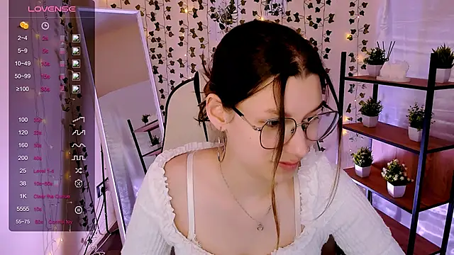 LinaBlossom  online show from 05-19-26, 06:53