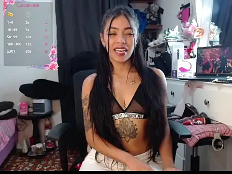 pocahot222 online show from 10-12-25, 04:14