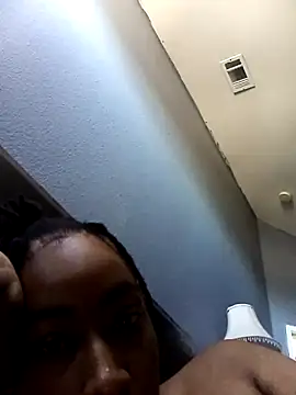 Snapshot of Mia_Lanae97 chatting on 09-21-25, 09:42 Mia Lanae97 online show from 09-21-25, 09:42