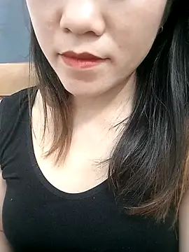 Snapshot of Norah-h chatting on 10-23-25, 02:38 Norah-h online show from 10-23-25, 02:38