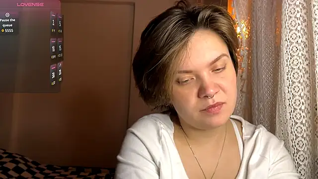 SabrinaFolts online show from 10-18-25, 04:31