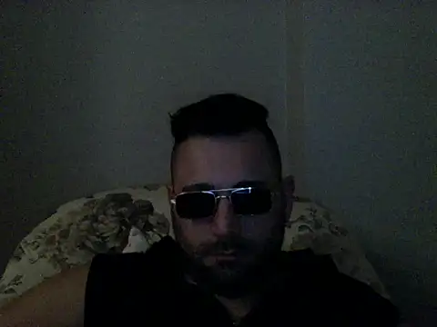 Snapshot of izlebeni_ chatting on 11-17-25, 06:56 izlebeni online show from 11-17-25, 06:56