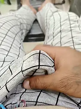 Shergillvicky69 online show from 10-08-25, 09:44