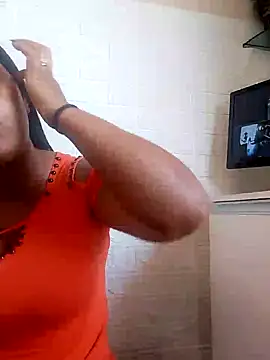 Snapshot of Crislove22 chatting on 10-15-25, 05:21 Crislove22 online show from 10-15-25, 05:21