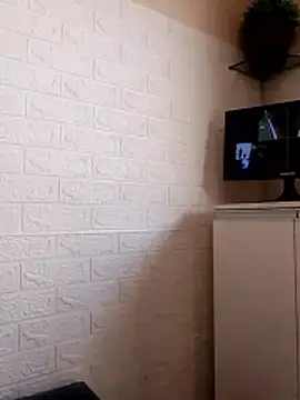 Snapshot of Crislove22 chatting on 10-27-25, 04:52 Crislove22 online show from 10-27-25, 04:52