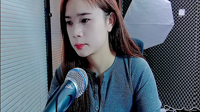 YY-27 online show from 09-21-25, 03:11