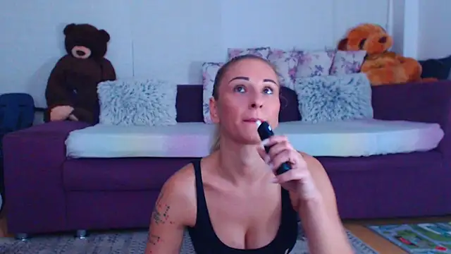 CassieSpell online show from 11-10-25, 09:20