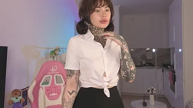 Eva Sonic online show from 04-15-26, 03:12