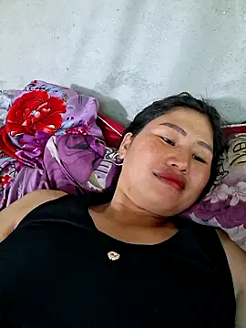 Snapshot of diamond-- chatting on 06-22-26, 06:32 diamond-- online show from 06-22-26, 06:32