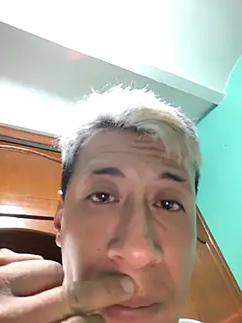 Carlos27hot online show from 02-11-26, 07:52