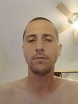 Snapshot of slickdickfreak chatting on 03-15-26, 09:38 slickdickfreak online show from 03-15-26, 09:38