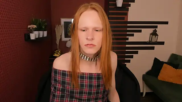 ChloeValentinee online show from 10-31-25, 12:02