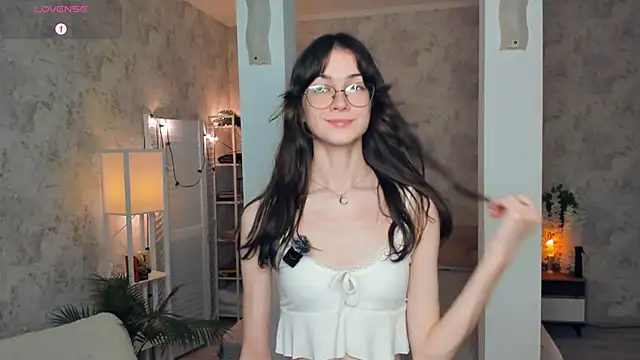 ReneeLippeatt online show from 11-07-25, 07:29