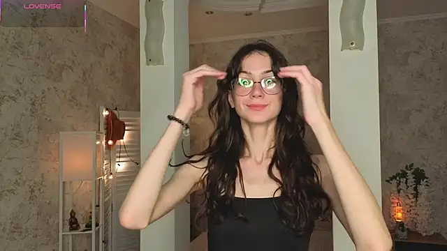 ReneeLippeatt online show from 10-11-25, 08:32