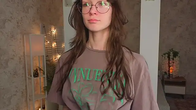 ReneeLippeatt online show from 09-24-25, 07:53