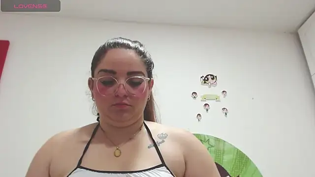 AmandaaWats online show from 05-16-26, 08:52