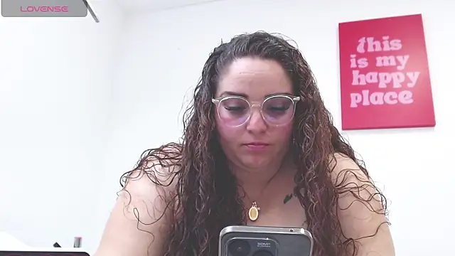 AmandaaWats online show from 03-22-26, 06:42