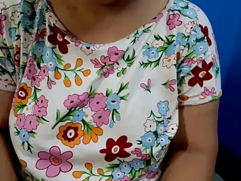 Snapshot of tamilqueenbaby chatting on 10-18-25, 05:31 tamilqueenbaby online show from 10-18-25, 05:31