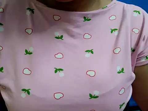 Snapshot of tamilqueenbaby chatting on 10-15-25, 11:57 tamilqueenbaby online show from 10-15-25, 11:57