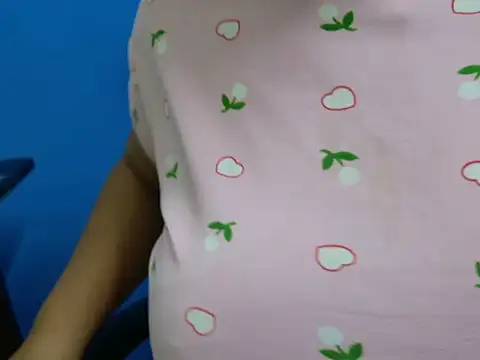 Snapshot of tamilqueenbaby chatting on 10-21-25, 06:40 tamilqueenbaby online show from 10-21-25, 06:40