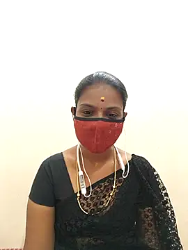 Snapshot of Tamil_Yalini12 chatting on 02-13-26, 12:27 Tamil Yalini12 online show from 02-13-26, 12:27