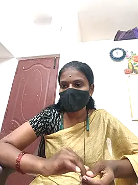 Snapshot of Tamil_Yalini12 chatting on 04-29-26, 05:30 Tamil Yalini12 online show from 04-29-26, 05:30
