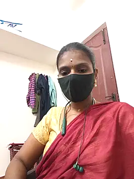 Snapshot of Tamil_Yalini12 chatting on 04-18-26, 05:26 Tamil Yalini12 online show from 04-18-26, 05:26